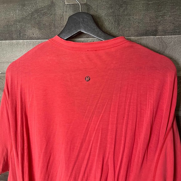SOLD Lululemon Mens V Neck XL - Picture 3 of 3